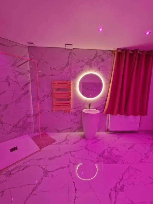Maison Chic Avec Jacuzzi Nogent Sur Oise Yaospa60 Экстерьер фото